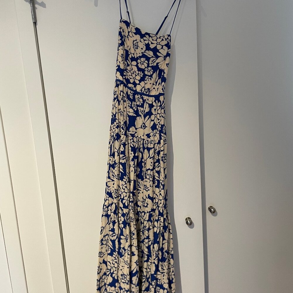 kariella NWT blue flower dress, tie back, size S